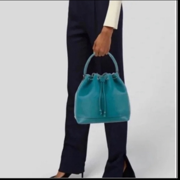 🌺HAUTE MAROQUINERIE🌺 🌟Louis Vuitton🌟 Ltd Edition Custom Teal Leather Bucket - Picture 6 of 10